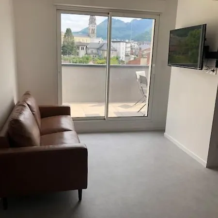Loft Reve Du Soir 125 M2 Climatise 350 M De La Gare Apartment Lourdes Exterior photo